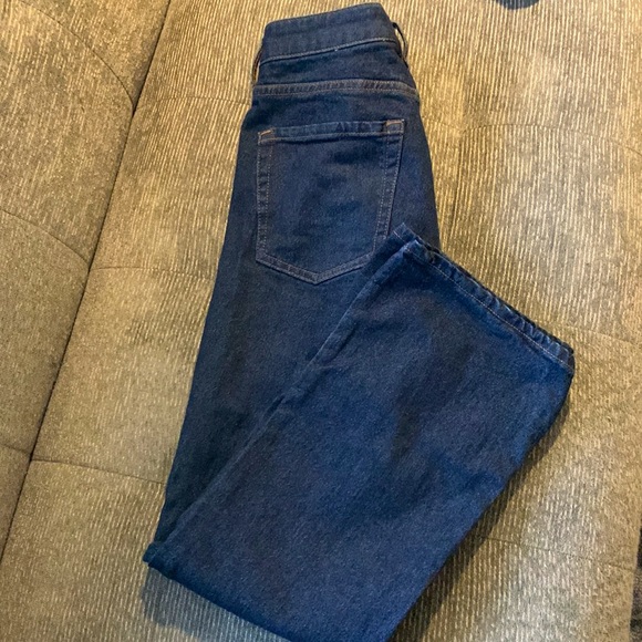 Club Monaco Kick Crop Jeans - Picture 4 of 5